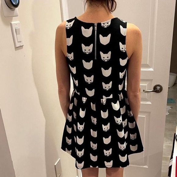 H&M Cat Dress - Picture 2 of 2